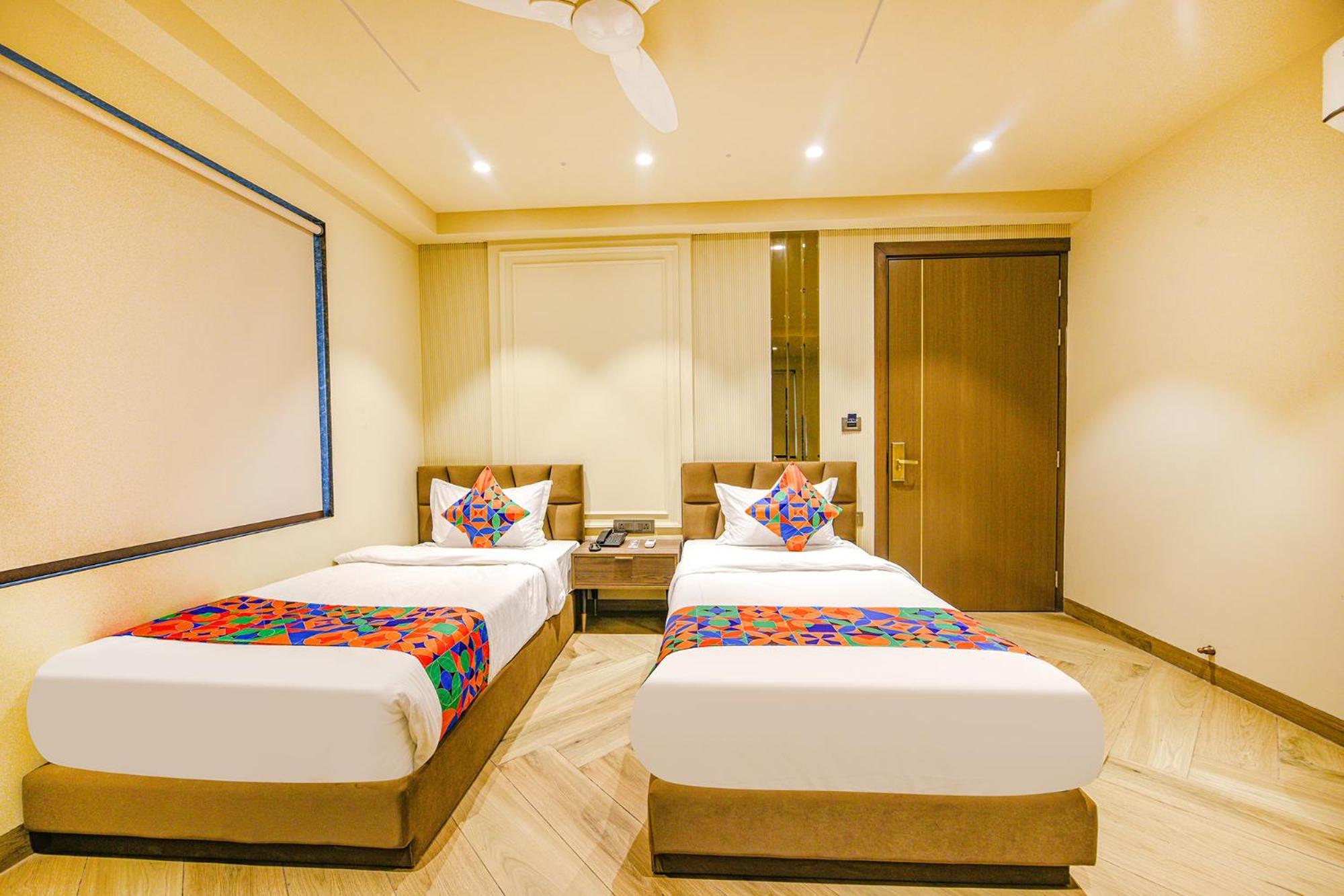 Fabhotel Prime Qotel Janakpuri Delhi  Exteriör bild