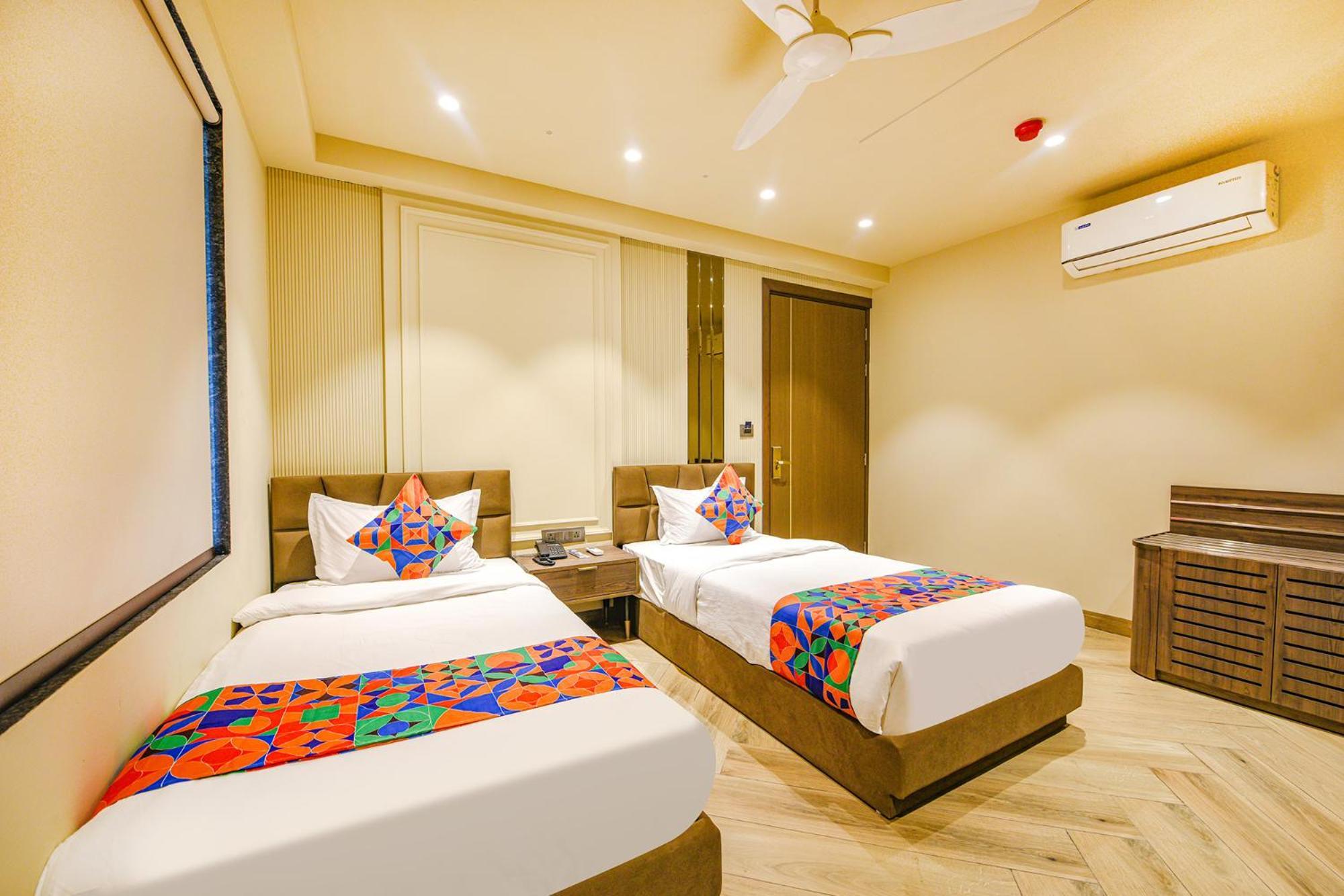 Fabhotel Prime Qotel Janakpuri Delhi  Exteriör bild