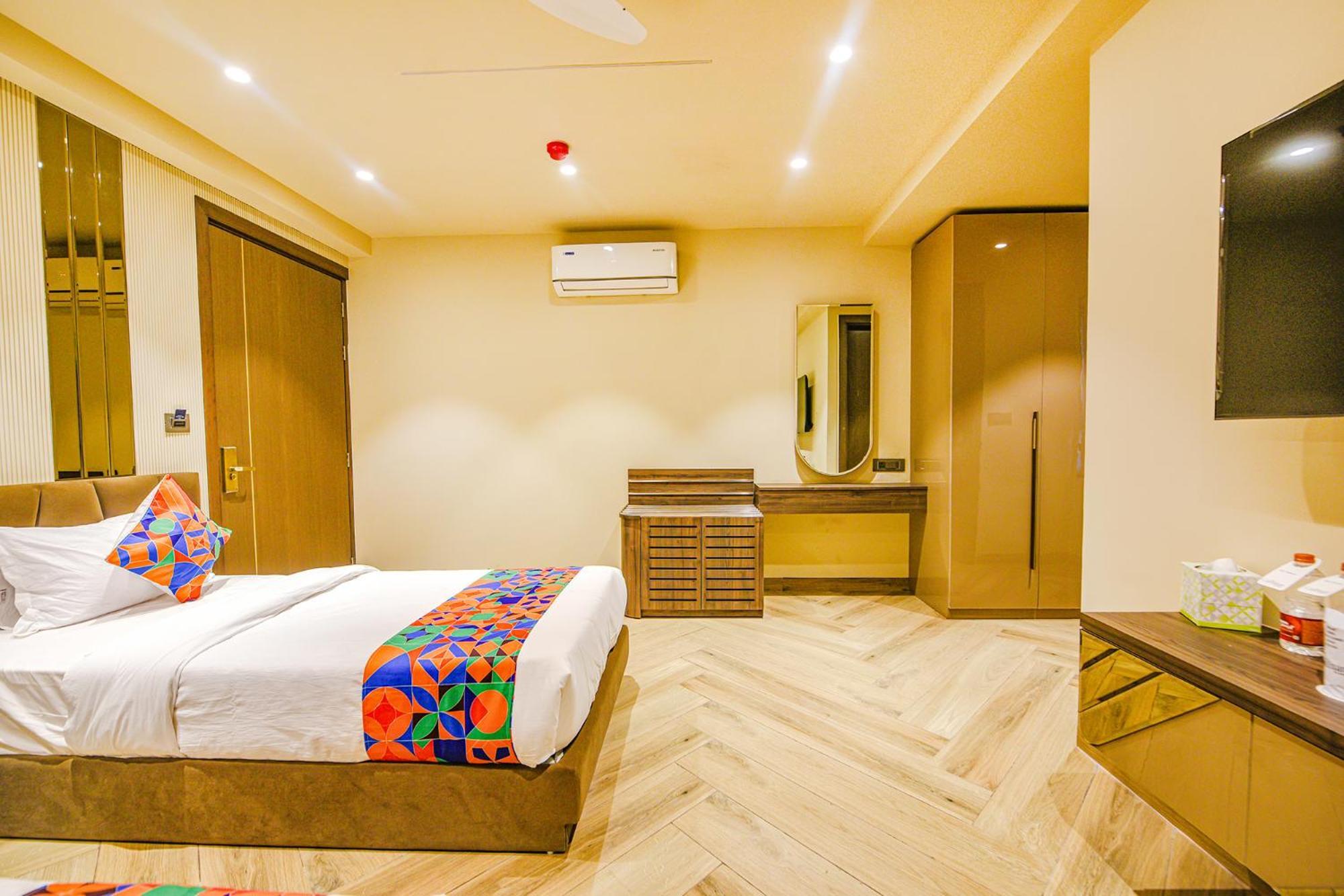 Fabhotel Prime Qotel Janakpuri Delhi  Exteriör bild
