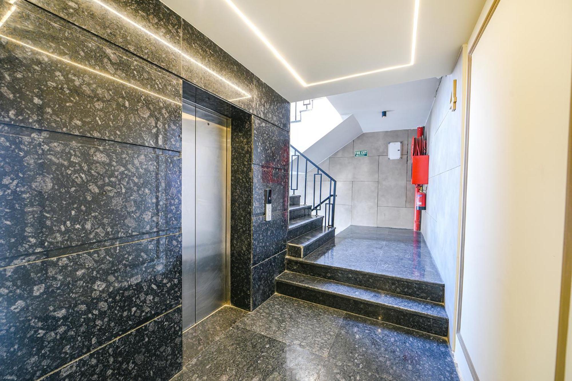 Fabhotel Prime Qotel Janakpuri Delhi  Exteriör bild